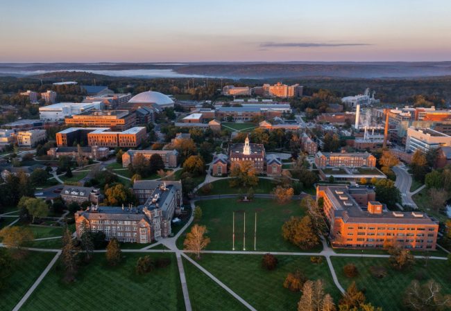 University of Connecticut - Hình ảnh 10
